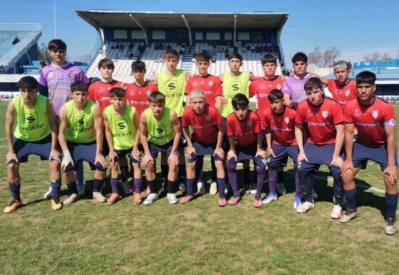 La Seleccin Sub 15 empat en su debut